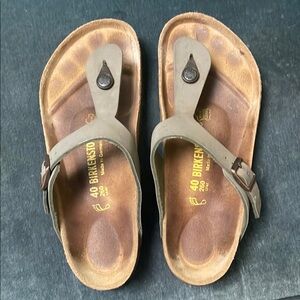 Birkenstock Tan Thong Sandals